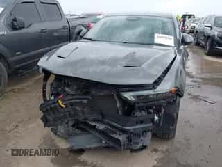 2024 Dodge Hornet R/T z VIN ZACPDFCW1R3A25865, wystawiony jako IAAI lot #42697510 z przebiegiem 27 455 mil mil oraz . Historia ofert i sprzedaży dostępna na DreamBid. Obrazek 6.