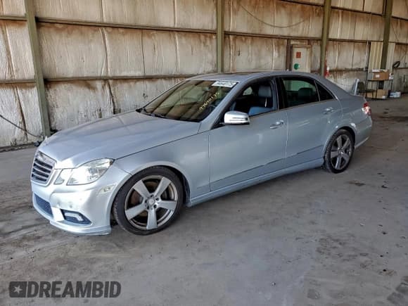 ✅ 2011 Mercedes-Benz E 350 Luxury • VIN: WDDHF5GB2BA320980 • Лот: 94640175. Опубликован ранее на Copart с пробегом 139 295 миль. Бесплатный доступ к архиву аукционных продаж из США и подробный отчёт об истории автомобиля на DreamBid. Изображение 1.