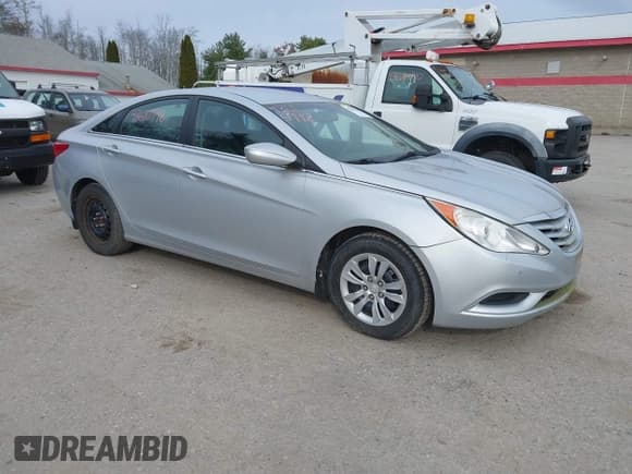 ✅ 2012 Hyundai Sonata GLS • VIN: 5NPEB4AC6CH424824 • Lot: 43610948. Wystawiony na IAAI z przebiegiem 136 342 mil. Bezpłatny archiwum sprzedaży aukcyjnych z USA i szczegółowy raport historii pojazdu na DreamBid. Zdjęcie 1.