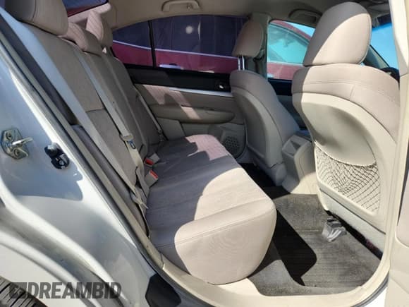 ✅ 2014 Subaru Legacy 2.5i • VIN: 4S3BMBA60E3002400 • Lot: 80851285. Wystawiony na Copart z przebiegiem 137 790 mil. Bezpłatny archiwum sprzedaży aukcyjnych z USA i szczegółowy raport historii pojazdu na DreamBid. Zdjęcie 10.