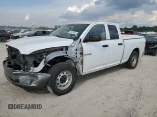 ✅ 2010 Dodge 1500 ST • VIN: 1D7RB1GP3AS250919 • Лот: 72003504. Опубликован ранее на Copart с пробегом 298 973 миль. Бесплатный доступ к архиву аукционных продаж из США и подробный отчёт об истории автомобиля на DreamBid. Изображение 1.