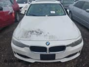 ✅ 2013 BMW 3 Series 328i xDrive • VIN: WBA3B5G50DNS03871 • Лот: 42737973. Опубликован ранее на IAAI с пробегом Не указан. Бесплатный доступ к архиву аукционных продаж из США и подробный отчёт об истории автомобиля на DreamBid. Изображение 11.