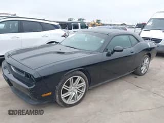 ✅ 2013 Dodge Challenger R/T Classic • VIN: 2C3CDYBT8DH631124 • Lot: 41587516. Wystawiony na IAAI z przebiegiem 126 155 mil. Bezpłatny archiwum sprzedaży aukcyjnych z USA i szczegółowy raport historii pojazdu na DreamBid. Zdjęcie 2.