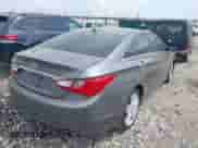 2011 Hyundai Sonata SE с VIN 5NPEC4AB5BH210765, выставлен на аукционе IAAI как лот 42061323 с пробегом 147 900 миль миль и . История ставок и продаж доступна на DreamBid. Изображение 4.