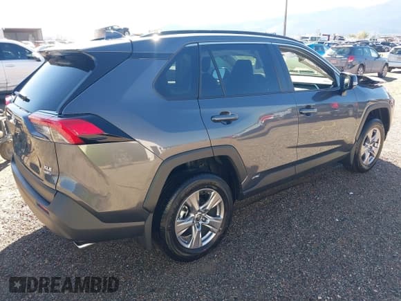 ✅ 2025 Toyota RAV4 Hybrid XLE • VIN: JTMRWRFV2SD318355 • Лот: 43367141. Опубликован ранее на IAAI с пробегом 994 миль. Бесплатный доступ к архиву аукционных продаж из США и подробный отчёт об истории автомобиля на DreamBid. Изображение 4.