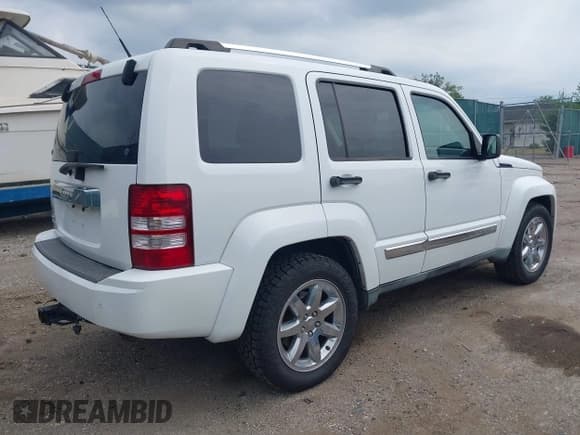 ✅ 2011 Jeep Liberty Limited • VIN: 1J4PN5GK9BW529994 • Lot: 42855053. Listed on IAAI with 190,198 mi. Free auction sales archive from the USA and detailed vehicle history report at DreamBid. Image 4.