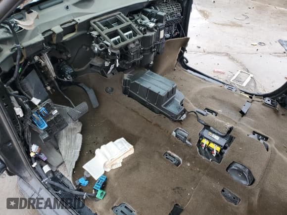 ✅ 2014 Chevrolet Silverado 1500 • VIN: N0V1N0NPART • Лот: 44551825. Опубликован ранее на Copart с пробегом Не указан. Бесплатный доступ к архиву аукционных продаж из США и подробный отчёт об истории автомобиля на DreamBid. Изображение 8.