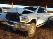 ✅ 2018 Ram 2500 Laramie • VIN: 3C6UR5FL0JG115269 • Lot: 41310111. Wystawiony na IAAI z przebiegiem 134 756 mil. Bezpłatny archiwum sprzedaży aukcyjnych z USA i szczegółowy raport historii pojazdu na DreamBid. Zdjęcie 18.
