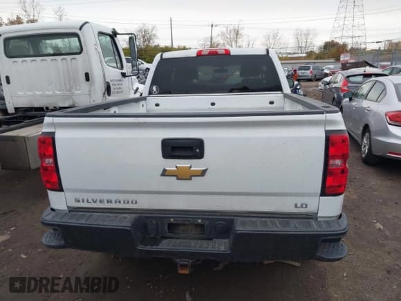 ✅ 2019 Chevrolet Silverado 1500 Work Truck • VIN: 2GCRCNEC8K1201795 • Lot: 43658639. Wystawiony na IAAI z przebiegiem 184 885 mil. Bezpłatny archiwum sprzedaży aukcyjnych z USA i szczegółowy raport historii pojazdu na DreamBid. Zdjęcie 16.