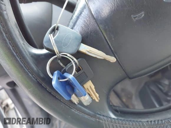 ✅ 2002 Ford F-150 XL • VIN: 1FTRX18L72NB25249 • Лот: 43768452. Опубликован ранее на IAAI с пробегом 214 307 миль. Бесплатный доступ к архиву аукционных продаж из США и подробный отчёт об истории автомобиля на DreamBid. Изображение 11.