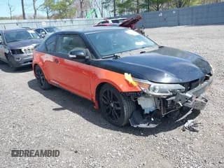 ✅ 2015 Scion tC • VIN: JTKJF5C72FJ008122 • Lot: 42076617. Wystawiony na IAAI z przebiegiem 120 286 mil. Bezpłatny archiwum sprzedaży aukcyjnych z USA i szczegółowy raport historii pojazdu na DreamBid. Zdjęcie 1.