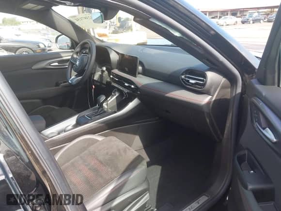 2024 Dodge Hornet GT z VIN ZACNDFAN8R3A14928, wystawiony jako IAAI lot #42387134 z przebiegiem 27 254 mil mil oraz . Historia ofert i sprzedaży dostępna na DreamBid. Obrazek 5.