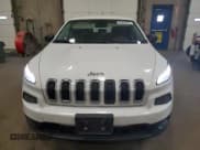 ✅ 2015 Jeep Cherokee Sport • VIN: 1C4PJLAB0FW506561 • Lot: 81920475. Wystawiony na Copart z przebiegiem 218 981 mil. Bezpłatny archiwum sprzedaży aukcyjnych z USA i szczegółowy raport historii pojazdu na DreamBid. Zdjęcie 5.