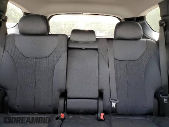 ✅ 2019 Hyundai Santa Fe Preferred • VIN: 5NMS3CAA6KH038117 • Lot: 62792735. Wystawiony na Copart z przebiegiem 90 138 mil mil. Skorzystaj z bezpłatnego archiwum sprzedaży aukcyjnych z USA i zobacz szczegółowy raport historii pojazdu na DreamBid. Zdjęcie 10.