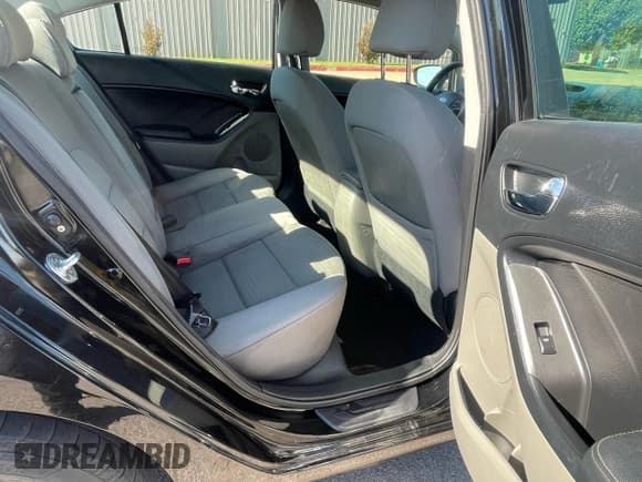 ✅ 2014 Kia Forte LX • VIN: KNAFX4A62E5249083 • Lot: 92046415. Listed on Copart with 98,097 mi. Free auction sales archive from the USA and detailed vehicle history report at DreamBid. Image 6.