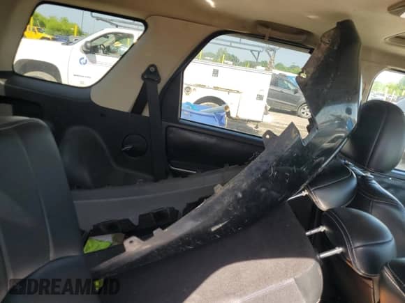 2005 Mercury Mariner Luxury с VIN 4M2YU56155DJ32167, выставлен на аукционе Copart как лот 61721015 с пробегом Не указан миль и Списание • Salvage title. История ставок и продаж доступна на DreamBid. Изображение 13.