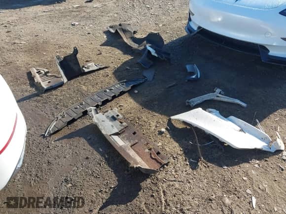 2018 Honda Accord EX-L с VIN 1HGCV3F53JA005144, выставлен на аукционе IAAI как лот 43370395 с пробегом 234 532 миль миль и . История ставок и продаж доступна на DreamBid. Изображение 12.