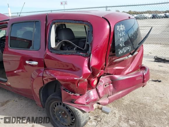 ✅ 2006 Chevrolet HHR LT • VIN: 3GNDA23P26S600983 • Lot: 40889332. Listed on IAAI with 231,840 mi. Free auction sales archive from the USA and detailed vehicle history report at DreamBid. Image 6.