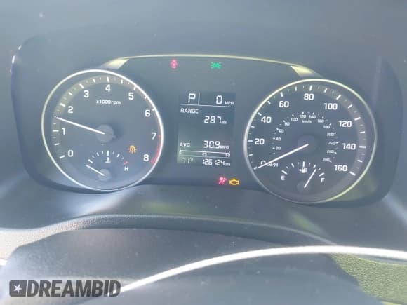 ✅ 2018 Hyundai Elantra SE • VIN: 5NPD74LF8JH353661 • Lot: 43485420. Wystawiony na IAAI z przebiegiem 126 124 mil. Bezpłatny archiwum sprzedaży aukcyjnych z USA i szczegółowy raport historii pojazdu na DreamBid. Zdjęcie 7.