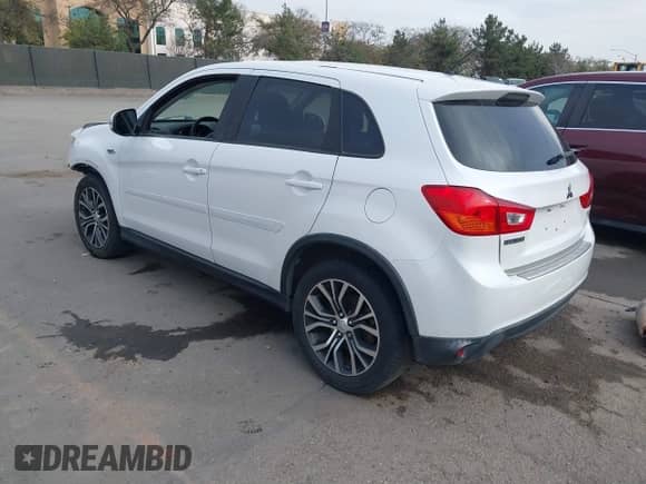 2016 Mitsubishi Outlander SE with VIN JA4AP3AW3GZ047124, listed as a IAAI auction lot 41731316 with 146,769 mi miles and . Bid and sale history available at DreamBid. Image 3.