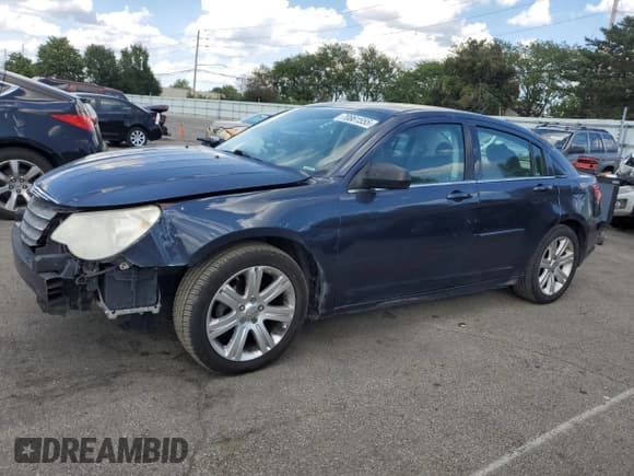 ✅ 2007 Chrysler Sebring • VIN: 1C3LC46K67N550910 • Lot: 70861555. Listed on Copart with 179,882 mi. Free auction sales archive from the USA and detailed vehicle history report at DreamBid. Image 1.