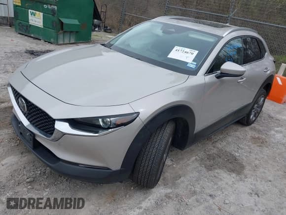 ✅ 2024 Mazda CX-30 S Premium • VIN: 3MVDMBDM1RM647840 • Лот: 41724670. Опубликован ранее на IAAI с пробегом 14 796 миль. Бесплатный доступ к архиву аукционных продаж из США и подробный отчёт об истории автомобиля на DreamBid. Изображение 2.