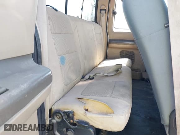 ✅ 2004 Ford F-250 XL • VIN: 1FTNX20P14ED45752 • Lot: 41655629. Listed on IAAI with 321,877 mi. Free auction sales archive from the USA and detailed vehicle history report at DreamBid. Image 8.