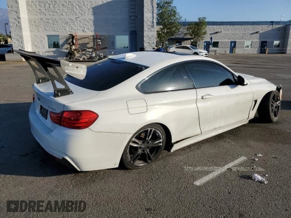 ✅ 2015 BMW 4 Series 428i • VIN: WBA3N7C59FK225378 • Лот: 84263885. Опубликован ранее на Copart с пробегом 81 212 миль. Бесплатный доступ к архиву аукционных продаж из США и подробный отчёт об истории автомобиля на DreamBid. Изображение 3.