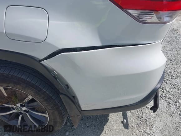 ✅ 2019 Toyota Highlander Hybrid XLE • VIN: 5TDJGRFH2KS074506 • Лот: 42684289. Опубликован ранее на IAAI с пробегом 32 785 миль. Бесплатный доступ к архиву аукционных продаж из США и подробный отчёт об истории автомобиля на DreamBid. Изображение 20.