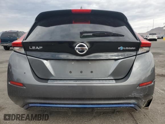 ✅ 2019 Nissan LEAF S • VIN: 1N4AZ1CP2KC303412 • Лот: 70942095. Опубликован ранее на Copart с пробегом 84 786 миль. Бесплатный доступ к архиву аукционных продаж из США и подробный отчёт об истории автомобиля на DreamBid. Изображение 6.