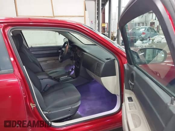 2006 Dodge Charger z VIN 2B3KA43G86H251859, wystawiony jako IAAI lot #43544502 z przebiegiem 110 548 mil mil oraz . Historia ofert i sprzedaży dostępna na DreamBid. Obrazek 5.