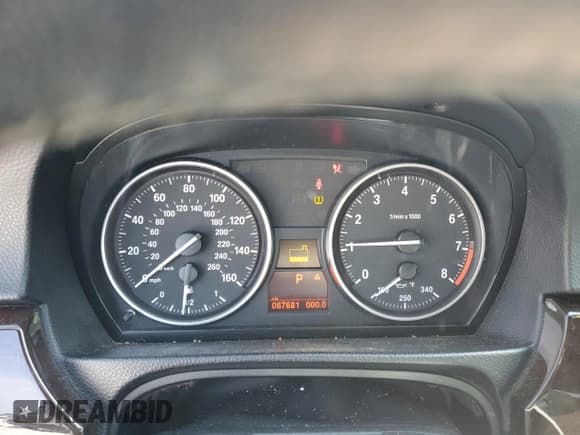 ✅ 2011 BMW 3 Series 328i • VIN: WBADW7C5XBE726483 • Lot: 69153755. Listed on Copart with 87,681 mi. Free auction sales archive from the USA and detailed vehicle history report at DreamBid. Image 9.