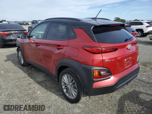 ✅ 2019 Hyundai Kona SEL • VIN: KM8K22AA9KU382798 • Лот: 77147023. Опубликован ранее на Copart с пробегом 20 622 миль. Бесплатный доступ к архиву аукционных продаж из США и подробный отчёт об истории автомобиля на DreamBid. Изображение 2.