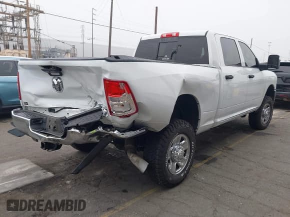 ✅ 2023 Ram 2500 Tradesman • VIN: 3C6UR5CJ6PG519561 • Лот: 43544964. Опубликован ранее на IAAI с пробегом 23 624 миль. Бесплатный доступ к архиву аукционных продаж из США и подробный отчёт об истории автомобиля на DreamBid. Изображение 4.