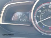 ✅ 2015 Mazda 3 i Touring • VIN: 3MZBM1V74FM231074 • Lot: 43508132. Wystawiony na IAAI z przebiegiem 84 475 mil. Bezpłatny archiwum sprzedaży aukcyjnych z USA i szczegółowy raport historii pojazdu na DreamBid. Zdjęcie 15.