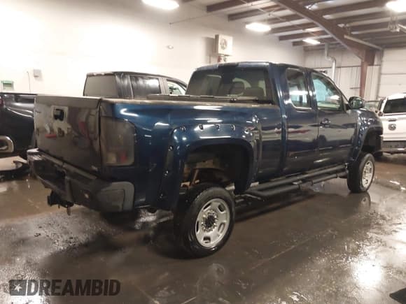 ✅ 2012 Chevrolet Silverado 2500HD LTZ • VIN: 1GC2KYCG5CZ204965 • Lot: 40233599. Listed on IAAI with 133,884 mi. Free auction sales archive from the USA and detailed vehicle history report at DreamBid. Image 4.