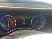 ✅ 2022 Chrysler Voyager LX • VIN: 2C4RC1CG9NR103427 • Lot: 90747775. Wystawiony na Copart z przebiegiem 86 536 mil. Bezpłatny archiwum sprzedaży aukcyjnych z USA i szczegółowy raport historii pojazdu na DreamBid. Zdjęcie 9.