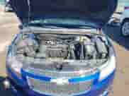 2013 Chevrolet Cruze LTZ z VIN 1G1PG5SBXD7226882, wystawiony jako IAAI lot #43396275 z przebiegiem 140 683 mil mil oraz . Historia ofert i sprzedaży dostępna na DreamBid. Obrazek 10.