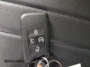 ✅ 2024 Volkswagen Tiguan SE R-Line Black • VIN: 3VV8B7AX8RM090818 • Lot: 42123399. Wystawiony na IAAI z przebiegiem 10 846 mil. Bezpłatny archiwum sprzedaży aukcyjnych z USA i szczegółowy raport historii pojazdu na DreamBid. Zdjęcie 11.