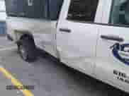 2019 Chevrolet Silverado 2500HD Work Truck z VIN 2GC2KREG1K1180903, wystawiony jako IAAI lot #42877345 z przebiegiem 97 028 mil mil oraz . Historia ofert i sprzedaży dostępna na DreamBid. Obrazek 18.