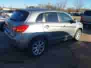 2014 Mitsubishi Outlander ES z VIN 4A4AR3AU0EE022662, wystawiony jako IAAI lot #43609130 z przebiegiem 150 486 mil mil oraz . Historia ofert i sprzedaży dostępna na DreamBid. Obrazek 4.