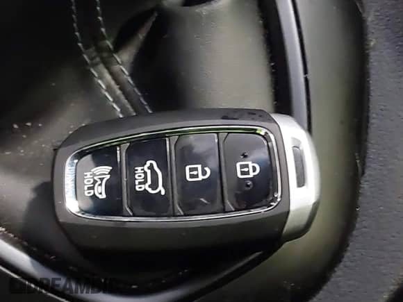 2020 Hyundai Veloster z VIN KMHT36AHXLU007297, wystawiony jako IAAI lot #41557520 z przebiegiem 42 934 mil mil oraz . Historia ofert i sprzedaży dostępna na DreamBid. Obrazek 11.