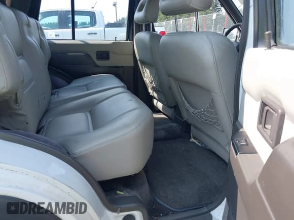 ✅ 1991 Nissan Pathfinder LE • VIN: JN8HD17Y2MW002123 • Lot: 42555785. Listed on IAAI with 237,416 mi. Free auction sales archive from the USA and detailed vehicle history report at DreamBid. Image 8.