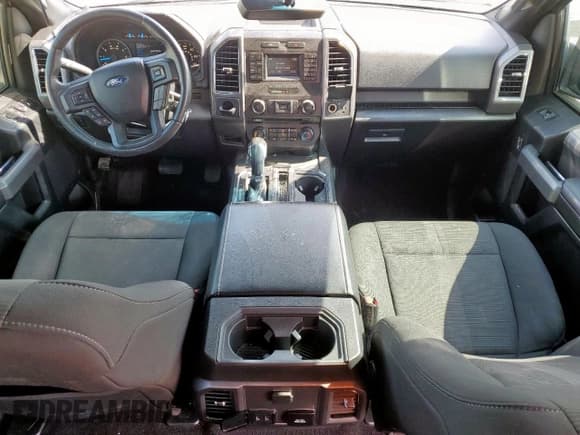 ✅ 2017 Ford F-150 XL • VIN: 1FTEW1CF3HKC91698 • Лот: 81887255. Опубликован ранее на Copart с пробегом 113 622 миль. Бесплатный доступ к архиву аукционных продаж из США и подробный отчёт об истории автомобиля на DreamBid. Изображение 8.