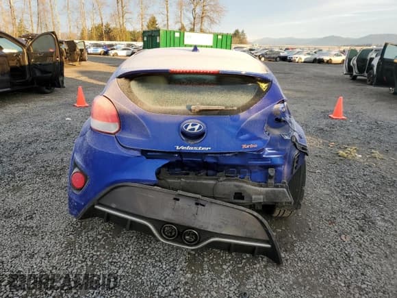 ✅ 2013 Hyundai Veloster Turbo • VIN: KMHTC6AEXDU166814 • Lot: 83712484. Wystawiony na Copart z przebiegiem 67 357 mil. Bezpłatny archiwum sprzedaży aukcyjnych z USA i szczegółowy raport historii pojazdu na DreamBid. Zdjęcie 6.