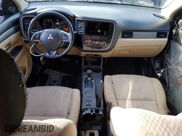 ✅ 2014 Mitsubishi Outlander SE • VIN: JA4AD3A33EZ016984 • Lot: 92532585. Listed on Copart with 170,371 mi. Free auction sales archive from the USA and detailed vehicle history report at DreamBid. Image 8.