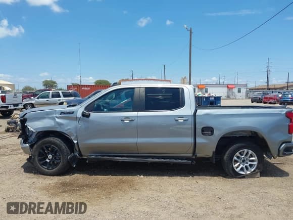✅ 2023 Chevrolet Silverado 1500 RST • VIN: 2GCUDEED9P1130064 • Лот: 42886284. Опубликован ранее на IAAI с пробегом 26 700 миль. Бесплатный доступ к архиву аукционных продаж из США и подробный отчёт об истории автомобиля на DreamBid. Изображение 14.