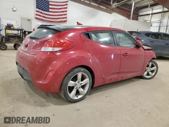 ✅ 2014 Hyundai Veloster • VIN: KMHTC6AD4EU190387 • Lot: 46918985. Wystawiony na Copart z przebiegiem 96 350 mil. Bezpłatny archiwum sprzedaży aukcyjnych z USA i szczegółowy raport historii pojazdu na DreamBid. Zdjęcie 3.