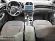 2015 Chevrolet Malibu LS z VIN 1G11B5SLXFF190584, wystawiony jako Copart lot #90889635 z przebiegiem 54 318 mil mil oraz Szkoda całkowita • Salvage title. Historia ofert i sprzedaży dostępna na DreamBid. Obrazek 8.