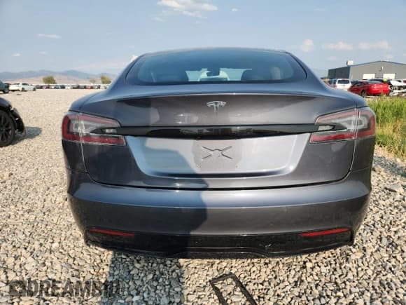 ✅ 2021 Tesla Model S Long Range • VIN: 5YJSA1E53MF433657 • Lot: 71838445. Wystawiony na Copart z przebiegiem Nie podano. Bezpłatny archiwum sprzedaży aukcyjnych z USA i szczegółowy raport historii pojazdu na DreamBid. Zdjęcie 6.